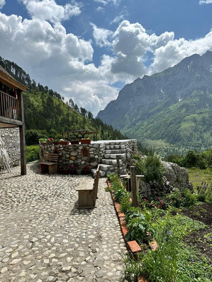 Guest House Kukaj Valbone Exterior foto